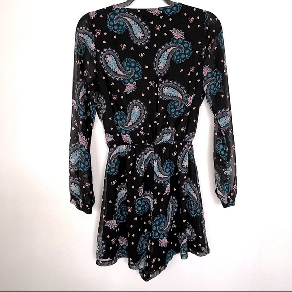 EXPRESS FLORAL ROMPER - Picture 2 of 9